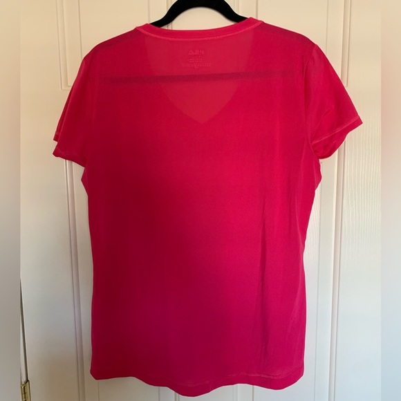 FILA hot pink workout shirt. size XL. Stretchy and lightweight! - Picture 6 of 6